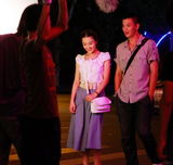 幻灯图：《独家披露》李依晓周一围亲密剧照曝光