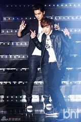 组图：韩团TeenTop以首尔为起点展开世界巡演