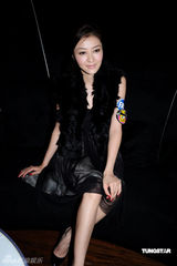 幻灯：容祖儿成潮人标杆自称意外 坦言私下很邋遢  