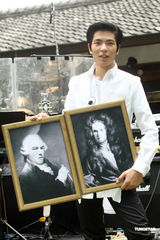 组图：萧敬腾行程满爆发嗜睡症 自信专辑没修饰