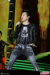 组图：王心凌不谈新恋情 罗志祥庾澄庆比拼热舞