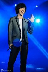幻灯组图：华语榜中榜成都揭幕 潘玮柏张靓颖站台