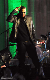 高清组图：U2柏林办免费演唱会 Jay-Z做嘉宾
