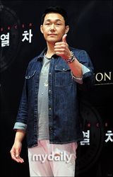 组图：李秉宪金秀贤等出席《雪国列车》首映