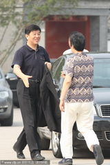 组图：田华于洋韩三平葛优冯巩唐国强等送别陈强