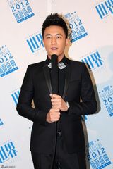 组图：杜淳助阵时尚盛典 型男魅力引领旅游时尚