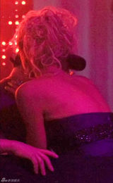 幻灯：希尔顿戛纳狂欢 玩过火失守露底