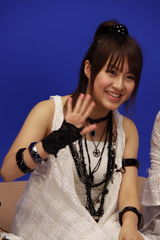 高清组图：早安少女组做客新浪 成员可爱表情连拍