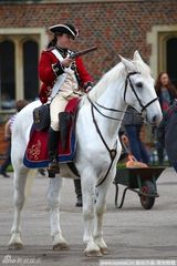 组图：《加勒比海盗4》伦敦赶拍 假船长骗到狗仔