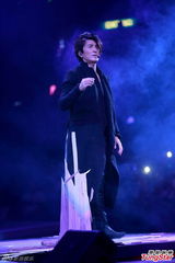 组图：古惑仔五子开唱显本色 伊健小春示爱太太