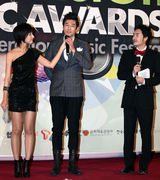 高清图：少女时代CNBLUE等组合出席音乐颁奖礼