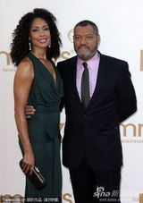 组图：艾美奖红毯 明星情侣大秀恩爱