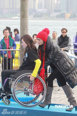 幻灯图：张学友朱茵发起“没有墙的世界”启动仪式