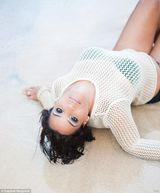 组图：美国军嫂争相拍火辣照 欲向丈夫传情