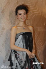 组图：翁虹车晓等助阵选秀 吴秀波口才出众评女星