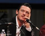 高清图：《不朽者》亮相 弗里达-平托联袂凯南-鲁兹