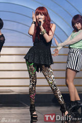 组图：泰蒂徐《M！Countdown》热辣夺冠 Apink回归