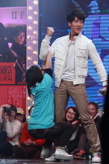 高清图：《锦衣卫》登《华人大综艺》 甄子丹仍沉浸