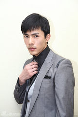 组图：《高山青》发布定妆照 主演造型全曝光