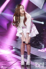 组图：MBLAQ等献艺《THE SHOW》 女歌手拼性感