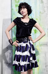 高清组图：成宥利夏装写真曼妙优雅