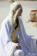 组图：《爸爸》变身大咖秀 张亮惊艳造型闪瞎眼