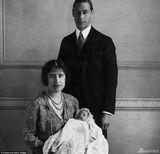 组图：英乔治小王子受洗 各国王室宝宝洗礼盘点