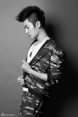 组图：陈晓【演员】英气黑白写真雅痞十足