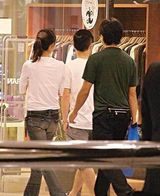 组图：郑伊健蒙嘉慧东京结婚 昔日恩爱照曝光