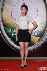 组图：港姐举行第一轮面试 候选佳丽水平参差