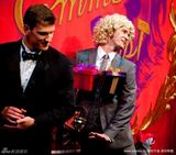 幻灯：贾斯汀荣获哈佛戏剧社年度男性 变妖男秀造型