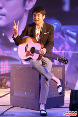 组图：刘子千发新专辑 尊称蔡依林女神