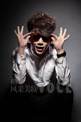 组图：至上励合拍时尚大片 显露熟男气质