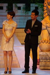 高清图：郭晓冬《苏乞儿》首映礼现学现卖成高手