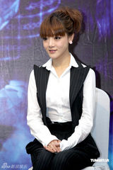 幻灯图：芙蓉姐姐豹纹装扮亮相 银幕处女作打酱油