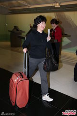 组图：何超盈何超琼赴法参加林建岳女儿婚礼