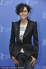 幻灯：电影《在路上》发布会 女演员兹尼卡鬼马可爱