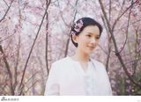 组图：李依玲春日花漾特集 笑靥如花