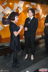 高清组图：黄夏蕙性感交请愿信 望向制造商追讨