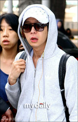 组图：JYJ从南美返回韩国 朴有天奔赴父亲灵堂