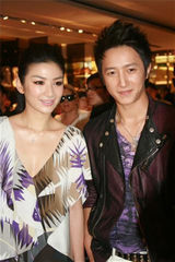 幻灯图集：奢侈品大搞噱头 邀绯闻男女黄奕韩庚同台亮相