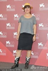 组图：《阿尔卑斯》发布会 女星兰贝德再战威尼斯