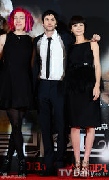 组图：裴斗娜进军好莱坞新片《云图》举行红毯仪式