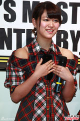 组图：AKB48台湾握手会卖萌 大赞美食成吃货