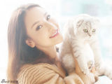 组图：孙宁温情猫咪写真 微博赞涵予黄渤很有爱