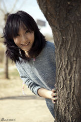 组图：周帝自然风格写真曝光 文艺范气质出众