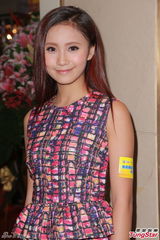 组图：霍震霆现身TVB体育台首播酒会