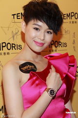 组图：胡杏儿将赴英法拍剧称与黄宗泽仍是朋友