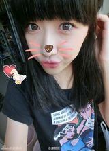 组图：人大“女神”登主页走红 海量私房照曝光