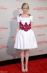 组图：艾玛和加菲情侣档现身《超凡蜘蛛侠》洛城首映